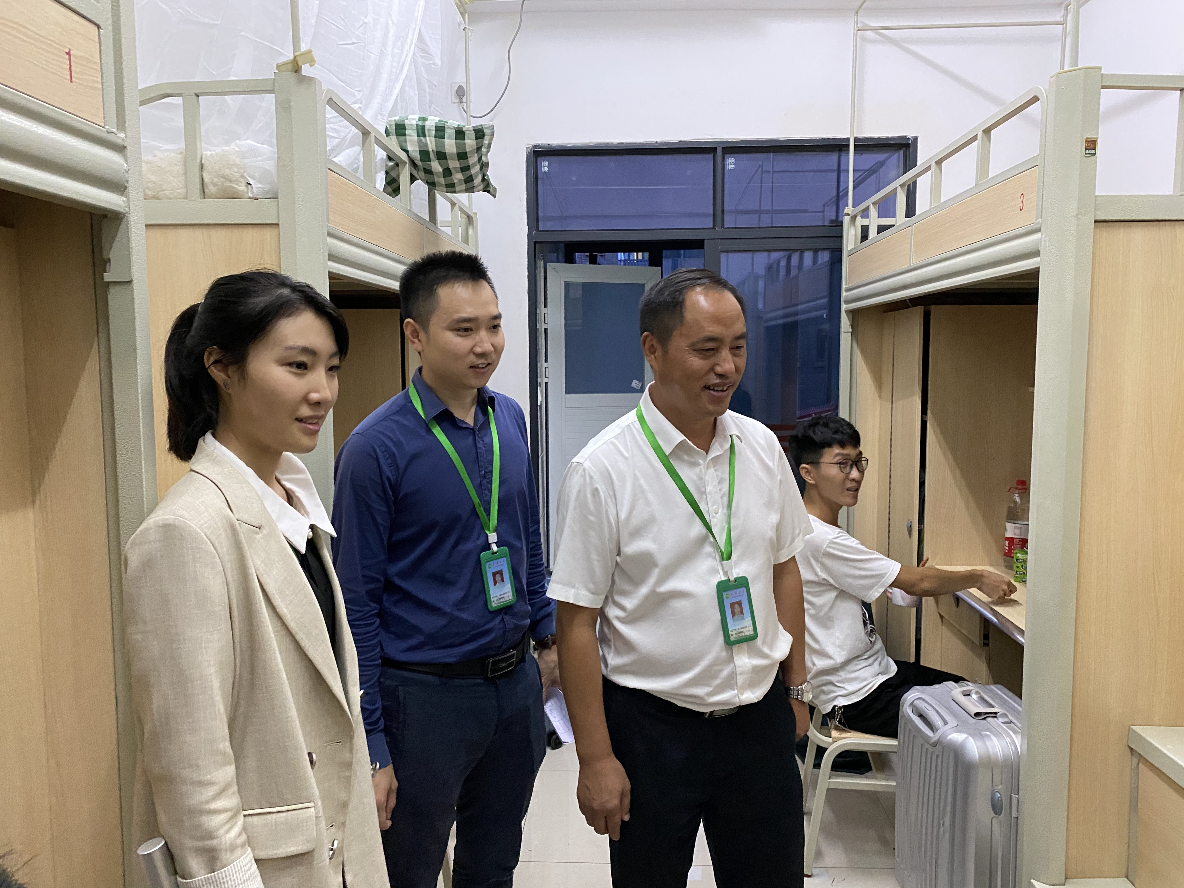 西华大学宜宾校区迎来2018级新生